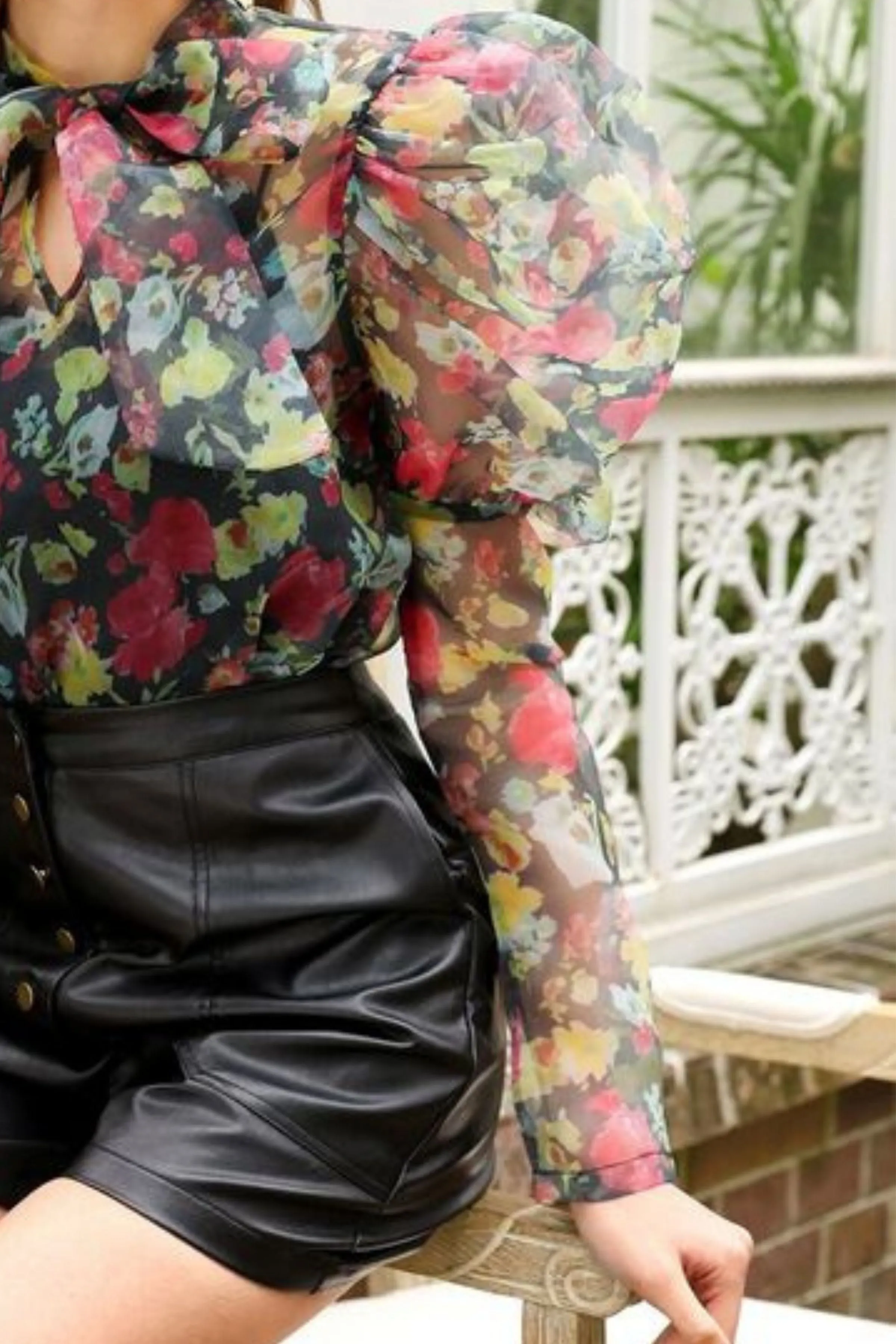 NECK TIE ORGANZA FLORAL TOP