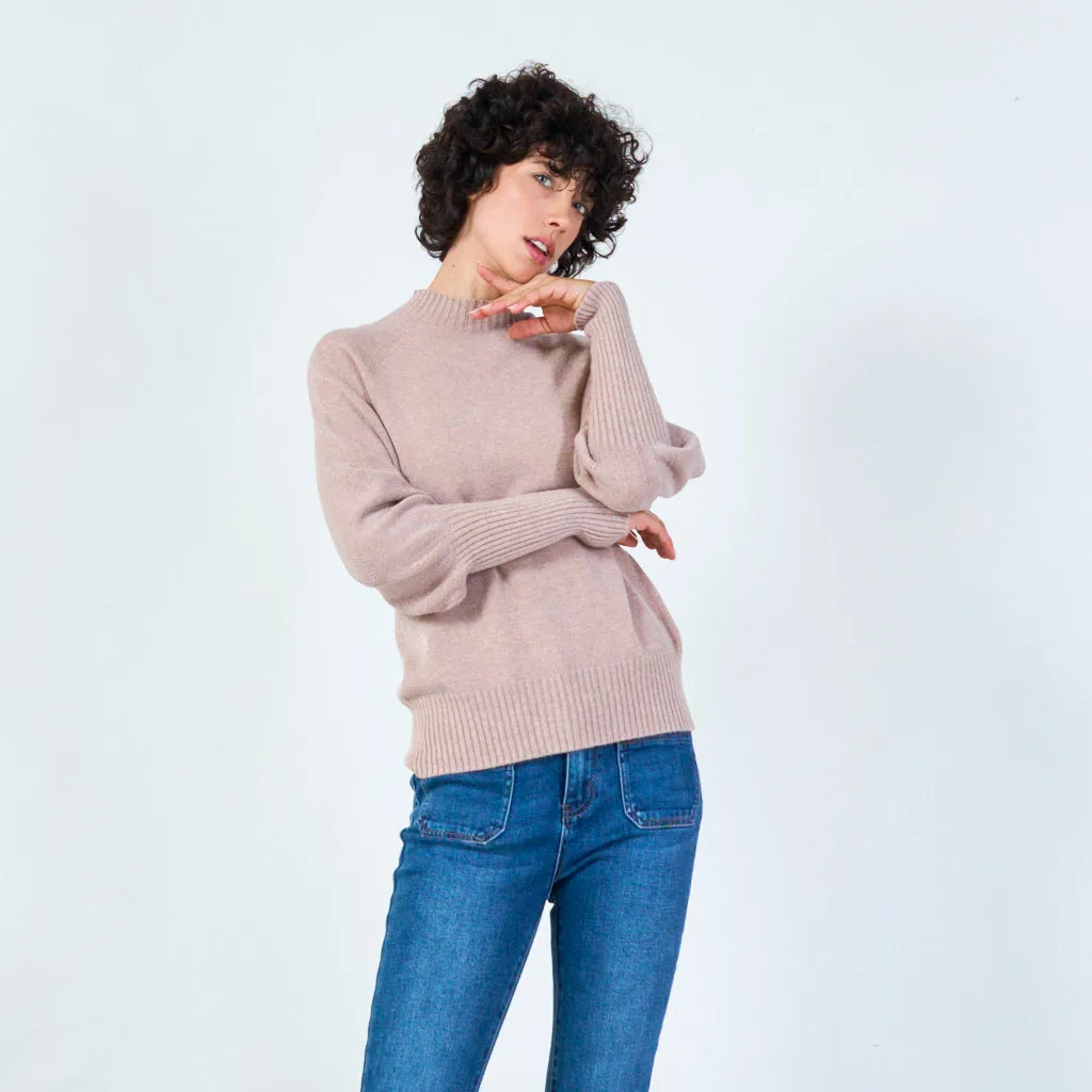 Ribbed crew neck sweater with relaxed fit wholesale